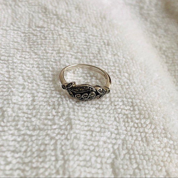 Sterling Silver Ring - Picture 1 of 4